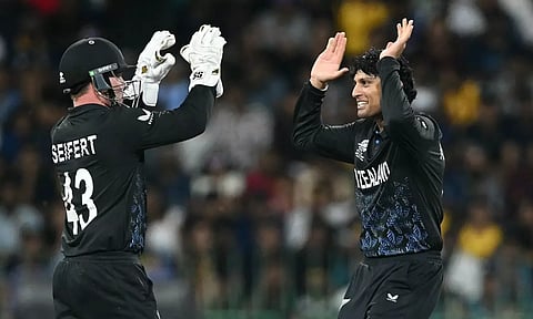 ரச்சின் ரவீந்திரா அசத்தல்: சொந்த மண்ணில் இலங்கையை நசுக்கியது நியூசிலாந்து