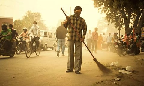 தெலங்கானா அரசு ஊதிய உயர்வு - தூய்மை பணியாளருக்கு ரூ.2 லட்சம்... பொறியாளருக்கு ரூ.7 லட்சம்!