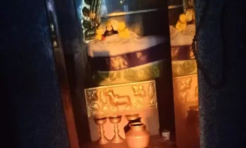 காசிவிஸ்வநாதர் கோவிலில் மூலவர் லிங்கம் மீது சூரிய ஒளி விழும் அற்புத நிகழ்ச்சி- பக்தர்கள் பரவசம்