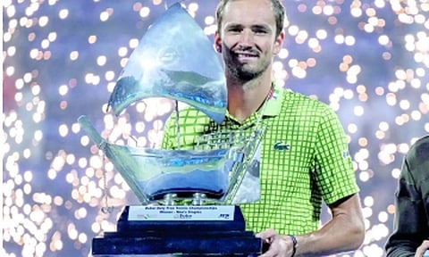 துபாய் ஓபன் டென்னிஸ்: சாம்பியன் பட்டம் வென்றார் மெத்வதேவ்