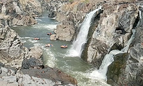 ஒகேனக்கல்லுக்கு நீர்வரத்து 2 ஆயிரம் கனஅடியாக நீடிப்பு