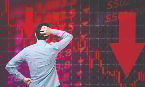 போர் பதற்றம் எதிரொலி: கடும் சரிவுடன் முடிவடைந்த இந்திய பங்குச்சந்தை