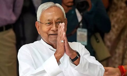 முதல்வர் பதவியை துறக்கிறார் நிதிஷ் குமார் - பரபரக்கும் பீகார் அரசியல் களம்!