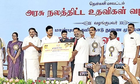 #TNGovernment தென்காசியில் ரூ.44 கோடி மதிப்பில் நலத்திட்ட உதவிகள் - உதயநிதி ஸ்டாலின் வழங்கினார்