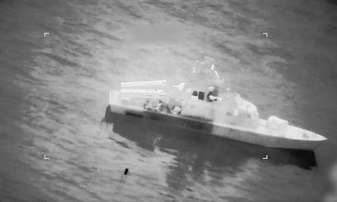 Israel Iran War | ஹோர்முஸ் ஜலசந்தியில் பதற்றம்: ஈரானின் 16 கண்ணிவெடி கப்பல்களை வீழ்த்திய அமெரிக்கா