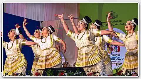 കലയുടെ പൂരത്തിന് തിരി തെളിഞ്ഞു; 'ഉത്തരവാദിത്ത കലോത്സവ'ത്തിൽ 15,000 പ്രതിഭകൾ മാറ്റുരയ്ക്കും