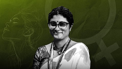 നിഴലുകൾക്കുമപ്പുറം