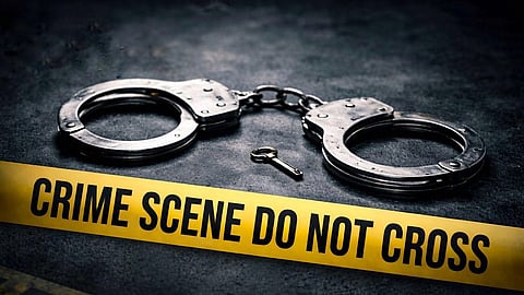 മൂന്നാമതും പെണ്‍കുഞ്ഞ്; ഗര്‍ഭിണിയായ ഭാര്യയെയും രണ്ട് പെണ്‍മക്കളെയും നീന്തല്‍ക്കുളത്തില്‍ മുക്കിക്കൊന്ന് യുവാവ്