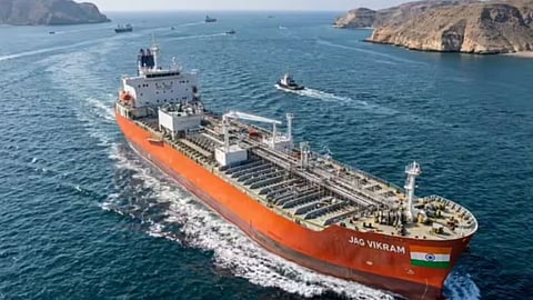 ഇരുപക്ഷത്തിനും എതിർപ്പില്ല; വെടിനിർത്തല്‍ പ്രഖ്യാപിച്ചതിന് ശേഷമുള്ള നിയന്ത്രണങ്ങള്‍ക്കിടെ ഹോർമുസ് കടന്ന് ആദ്യ ഇന്ത്യൻ എല്‍പിജി ടാങ്കർ