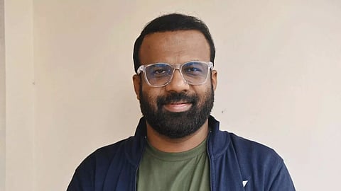 റോയൽറ്റി എവിടെ? സംഗീത മേഖലയിലെ 'പഴഞ്ചൻ' രീതികൾക്കെതിരെ ജേക്സ് ബിജോയ്!