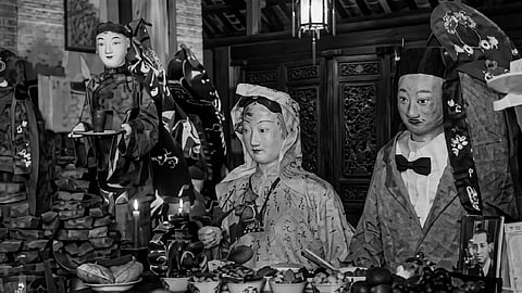 മരണത്തിന് ശേഷവും മംഗല്യം; ചൈനയിലെ ഗോസ്റ്റ് മാരേജ് ആചാരത്തിന് പിന്നിലെ ഞെട്ടിക്കുന്ന രഹസ്യങ്ങളും നിയമപോരാട്ടങ്ങളും!