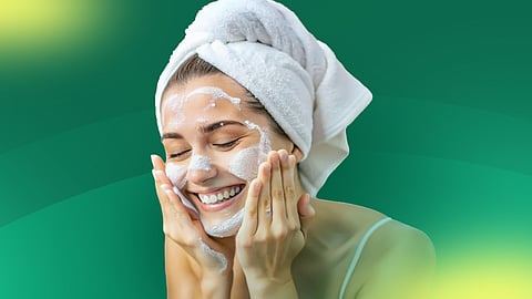 എണ്ണമയമുള്ള ചർമക്കാർക്ക് ഫോം,  വരണ്ട ചർമമുള്ളവർക്ക് ക്രീമി; ഫേസ് വാഷ് തിരഞ്ഞെടുക്കുമ്പോൾ ഇക്കാര്യങ്ങള്‍ ശ്രദ്ധിക്കണം