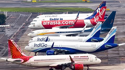 ഇന്ധനച്ചെലവ് കുത്തനെ ഉയരുന്നു; ഇന്ത്യൻ വിമാനക്കമ്പനികൾ വന്‍ തകർച്ചയിലേക്ക്