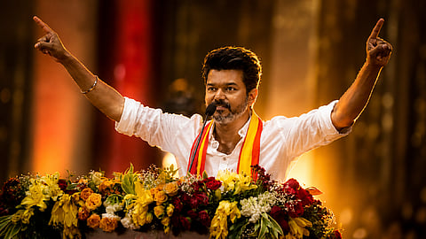 മുഖ്യമന്ത്രിയാവാൻ ജോസഫ് വിജയ്; തമിഴ്നാട്ടിൽ ടിവികെ തരം​ഗം, തകർന്നടിഞ്ഞ് ‍ഡിഎംകെ