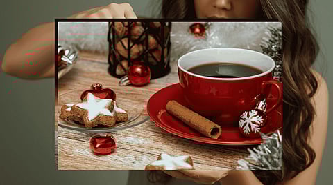 Cinnamon water helps in boosting insulin sensitivity and helps your body control glucose. 