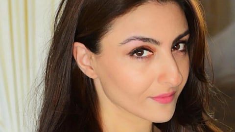 Soha Ali Khan supports the significance of leading a healthy and balanced lifestyle with main emphasis on consistent workouts and mindful eating.