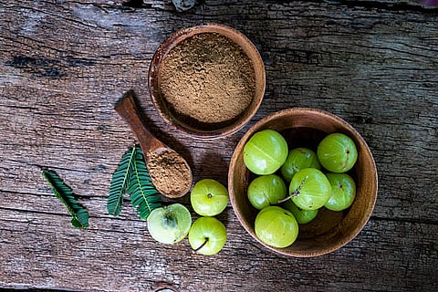 Barley water is a rich source of iron and copper that can increase the production of red blood cells, essential for making hair follicles stronger.