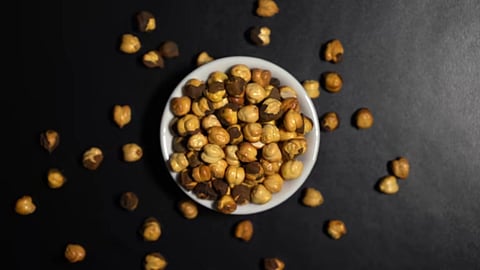 It has high content of protein and fibre that can help you feel full for longer.