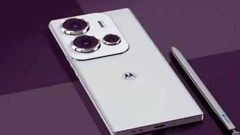 These phones offer vibrant display features, powerful performance and faster processing, making them a good choice for a gift.
