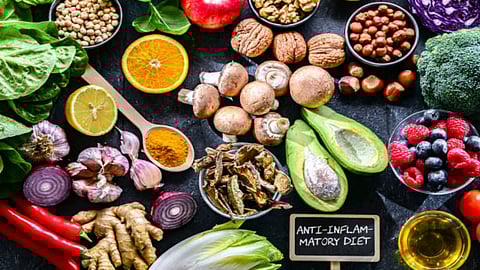 A healthy and anti-inflammatory diet can play significant role in managing and reducing inflammation naturally. 