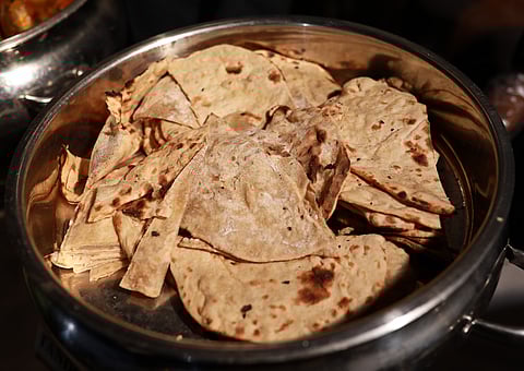Leftover chapatis can become tasty dishes like roti noodles, cutlets, and chaat with just a few simple ingredients.