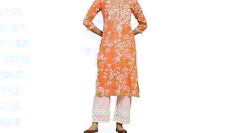 From soothing pastels to classic whites, chikankari kurtis keep you comfortable during hot and humid summer days.