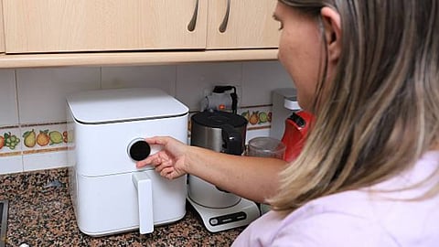 As you use an air fryer for healthy cooking to manage diabetes, it is significant to select foods with low glycemic index (GI) because they release sugar gradually into the bloodstream. 