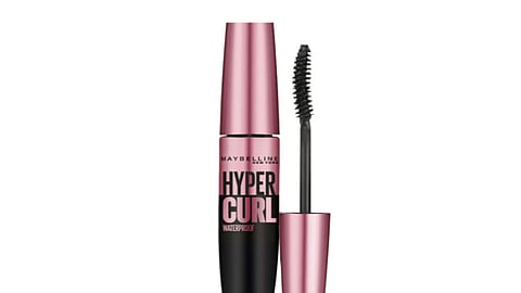 Maintaining flawless makeup can be a challenge in the summer.