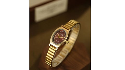 Here’s a collection of summer fashion items on offer.

