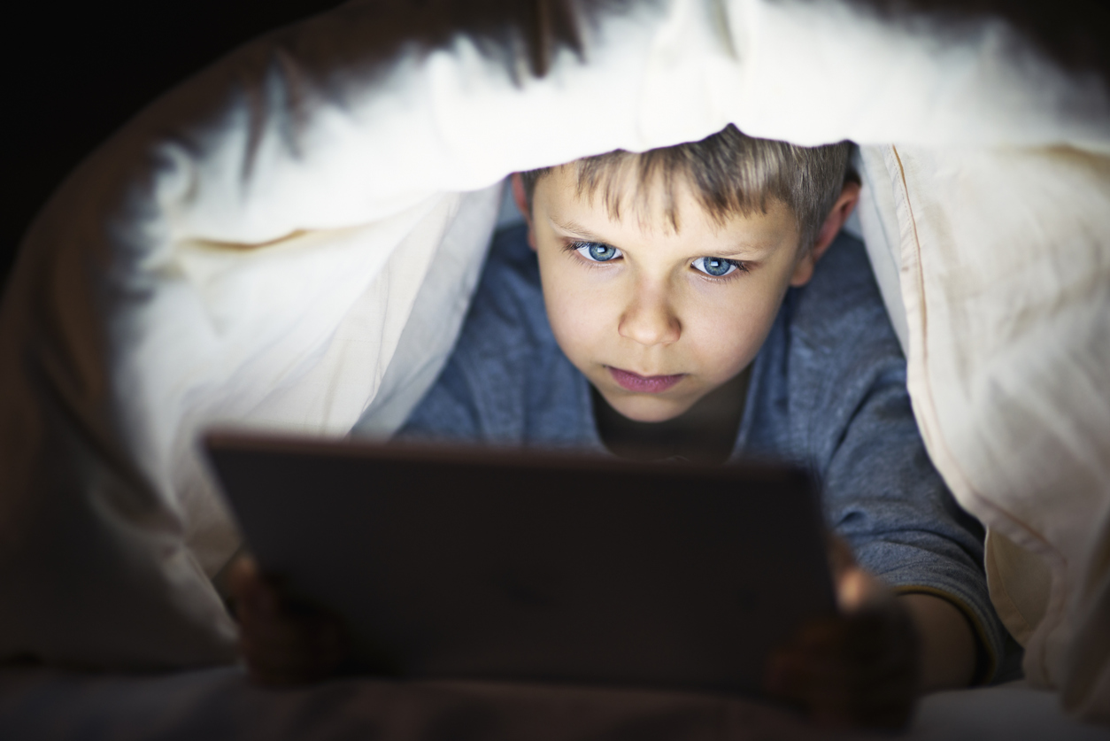 Effects of excessive screen time on children 