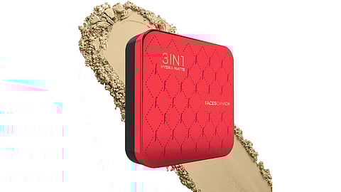 If you don’t like reapplying sunscreen in humid weather, compact powders with SPF are your best friends. 