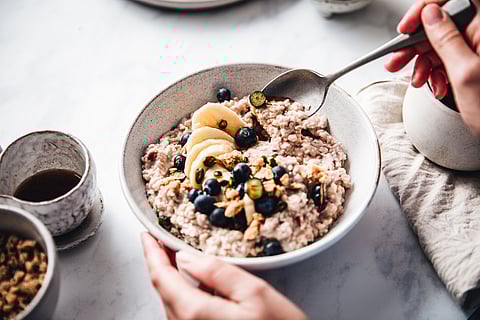 Oatmeal is a heart-healthy breakfast, which lowers LDL or bad cholesterol and blood pressure.