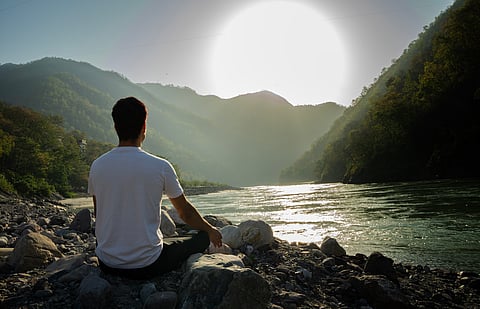 How to meditate without being distracted? Easy tips for beginners