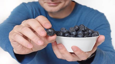 Blueberries have emerged highly beneficial as they contain low calories and several essential nutrients.