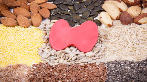 If you are planning to support thyroid naturally, you must focus on foods that can offer minerals such as selenium, zinc, and iodine. 