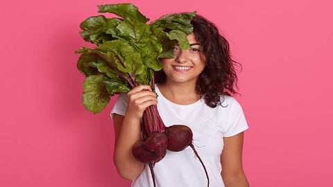 Beetroot is packed with natural nitrates that the body converts into nitric oxide. Nitric oxide helps calm the blood vessels and boost blood circulations, including to scalp.  