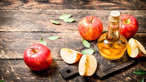 After some weeks, the natural bacteria and yeast ferment the juice and transform the carbohydrate into alcohol. 