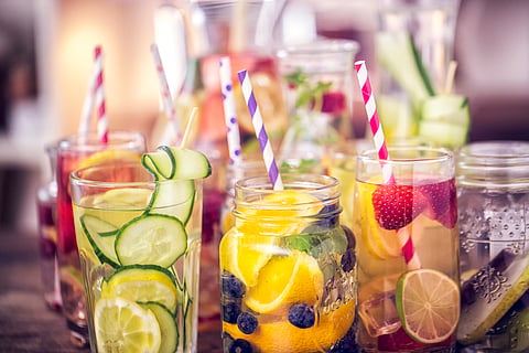 Low-calorie drinks that are healthy and refreshing 