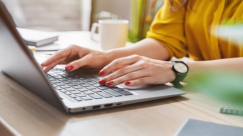 Motorola laptops are available with up to 45% discount.