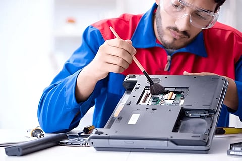 Avoid listings with vague condition descriptions that do not mention battery health, cosmetic damage or testing.