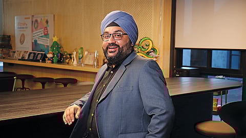 Mana Khanijou, CCO
at Merkle Capital, grabs the proverbial
bull by the horns in finance