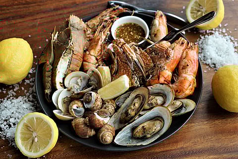 Praya Kitchen relaunches their lunch and dinner buffet with a special Crab Feast Weekend