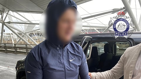 വെള്ളിയാഴ്ച ഉച്ചകഴിഞ്ഞ് കോണേഴ്‌സിനെ ക്വീൻസ്‌ലാൻഡിലേക്ക് നാടുകടത്തി. ( ഓസ്‌ട്രേലിയൻ ഫെഡറൽ പോലീസ് )