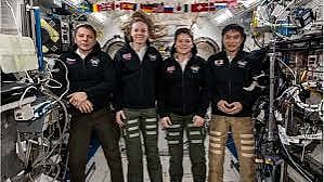 ക്രൂ-10 ഡ്രാഗൺ പേടകം സുരക്ഷിതമായി തിരിച്ചിറങ്ങി