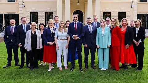 മന്ത്രിസഭ പുനഃസംഘടന; ചരിത്രത്തിലാദ്യമായി 
മന്ത്രിസഭയിൽ പുരുഷന്മാരേക്കാൾ സ്ത്രീകൾ
