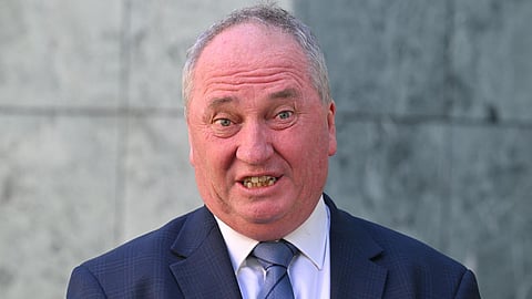 നാഷണൽസ് എംപി ബാർനബി ജോയ്‌സ് വൺ നേഷനിലേക്ക് 