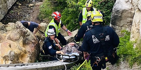 മാൻലിക്ക് സമീപമുള്ള ഒരു പാറക്കെട്ടിലാണ് മത്സ്യത്തൊഴിലാളി കുടുങ്ങിയത്. 