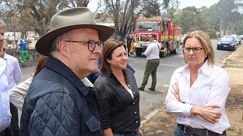 കാട്ടുതീയിൽ ദുരിതമനുഭവിക്കുന്നവർക്ക് ദുരിതാശ്വാസ പേയ്‌മെന്റുകൾ 