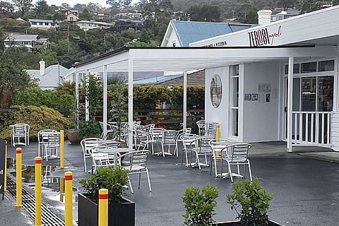 കിംഗ്സ്റ്റൺ ബീച്ചിലെ പിസ്സേരിയയ്ക്ക് റസ്റ്റോറന്റിൽ തീപിടുത്തം