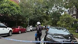 സിഡ്‌നിയിൽ 2 സ്ത്രീകളെ ആക്രമിച്ചു;ആയുധധാരിയെ പോലീസ് വെടിവച്ചു കൊന്നു